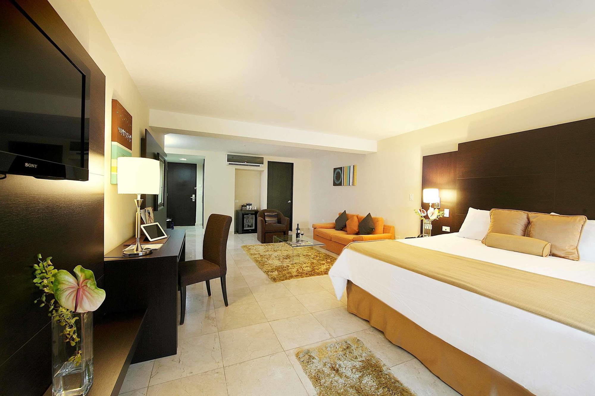Wyndham Garden Panama by Eksteriør bilde